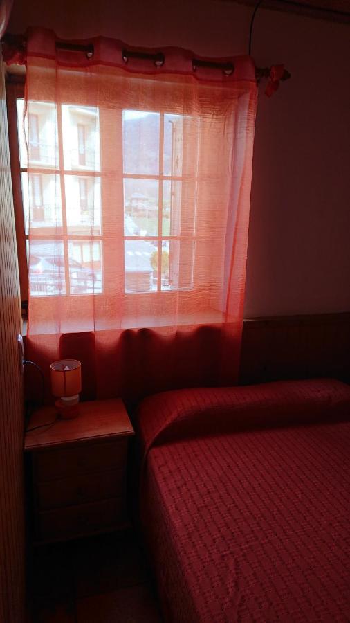 Les Llucanes Ribera de Cardós エクステリア 写真